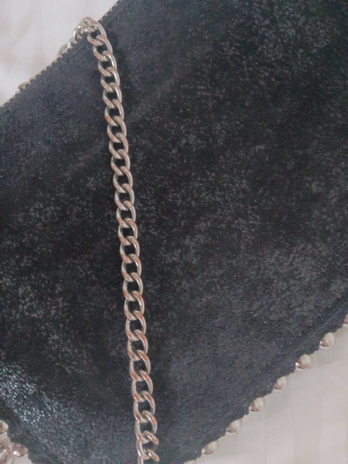 Svart axelväska med kedja från Zara - 5