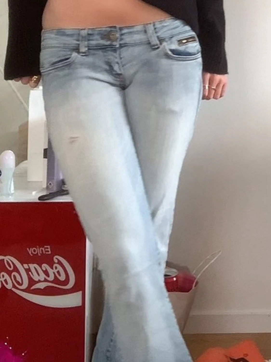 ljusblå bootcut jeans
