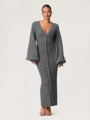 Adoore montan - Säljer denna superfina stickade klänning från adoore, använd fåtal gånger! Nypris 1695kr!