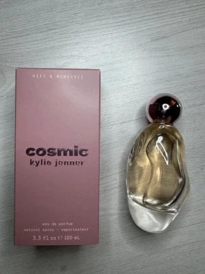 Cosmic Kylie Jenner parfym 100ml - Kylie Cosmetics Cosmic Parfym 100 ml