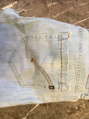 Dondup Jeans - Stilrena  Dondup Jeans | Skick 7/10 | Storlek W34 | Ny pris 2949 | Hör av er vid intresse!