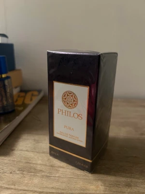 Maison Alhambra Philos Pura Eau de Parfum - OÖPPNAD. Maison Alhambra - Philos Pura. Liknar Erba P.  Eau de Parfum, 30 ml. Fri frakt. 