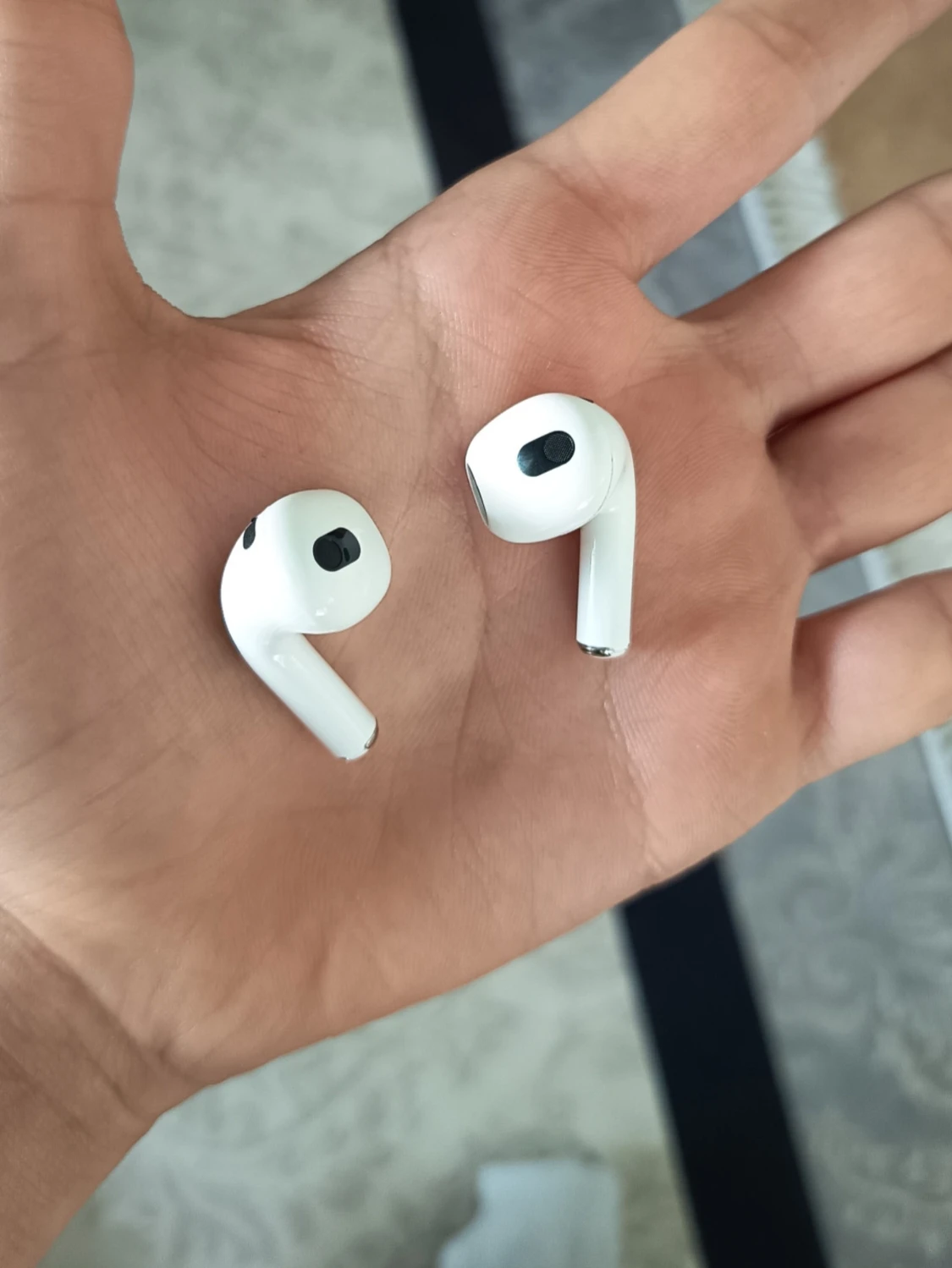 Apple AirPods 3 - 2