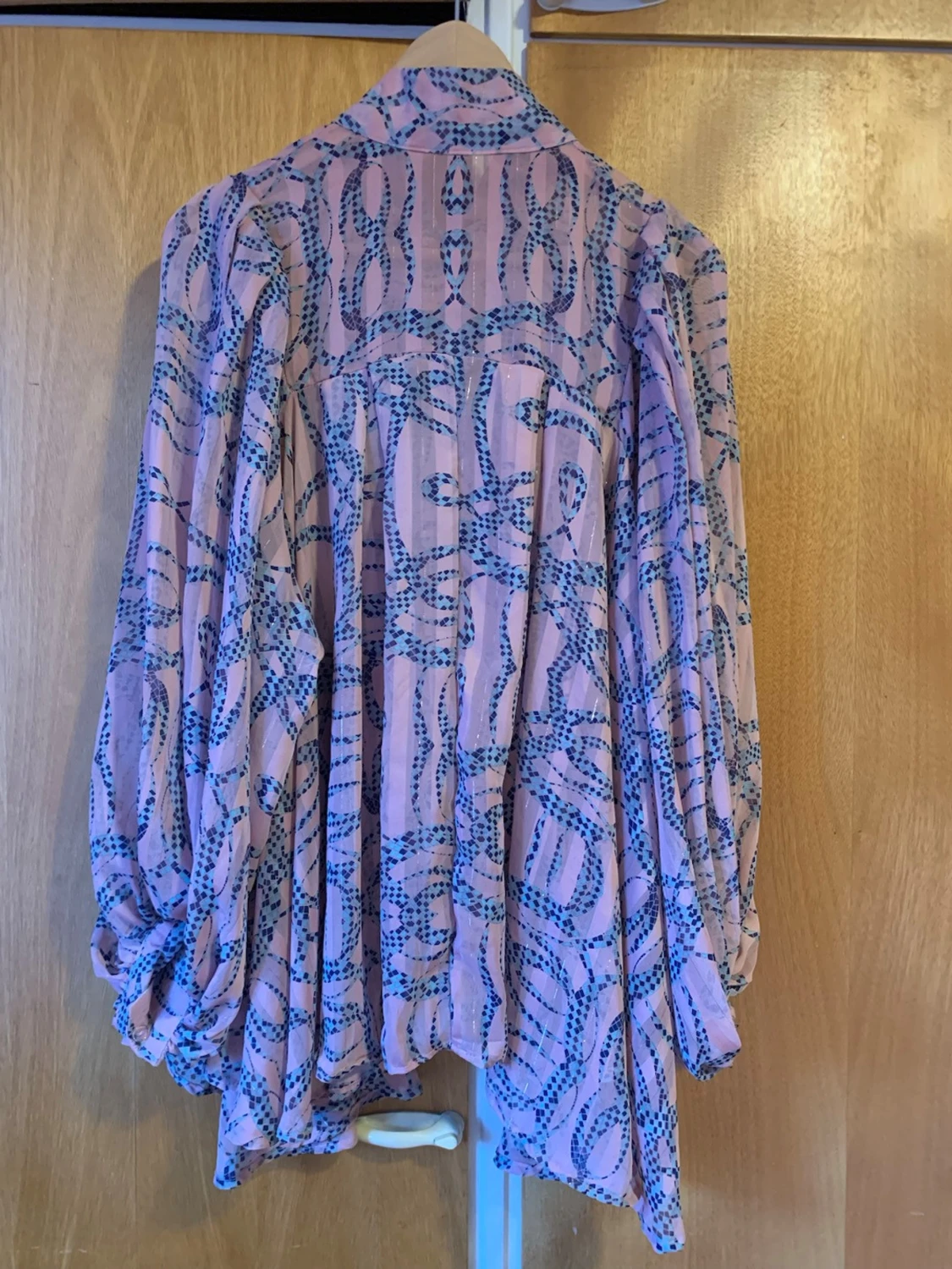 Knytblus i chiffong  - 1