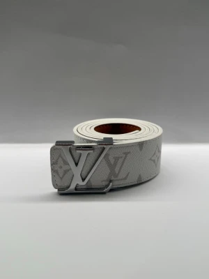 L V BÄLTE - HELT NY!!