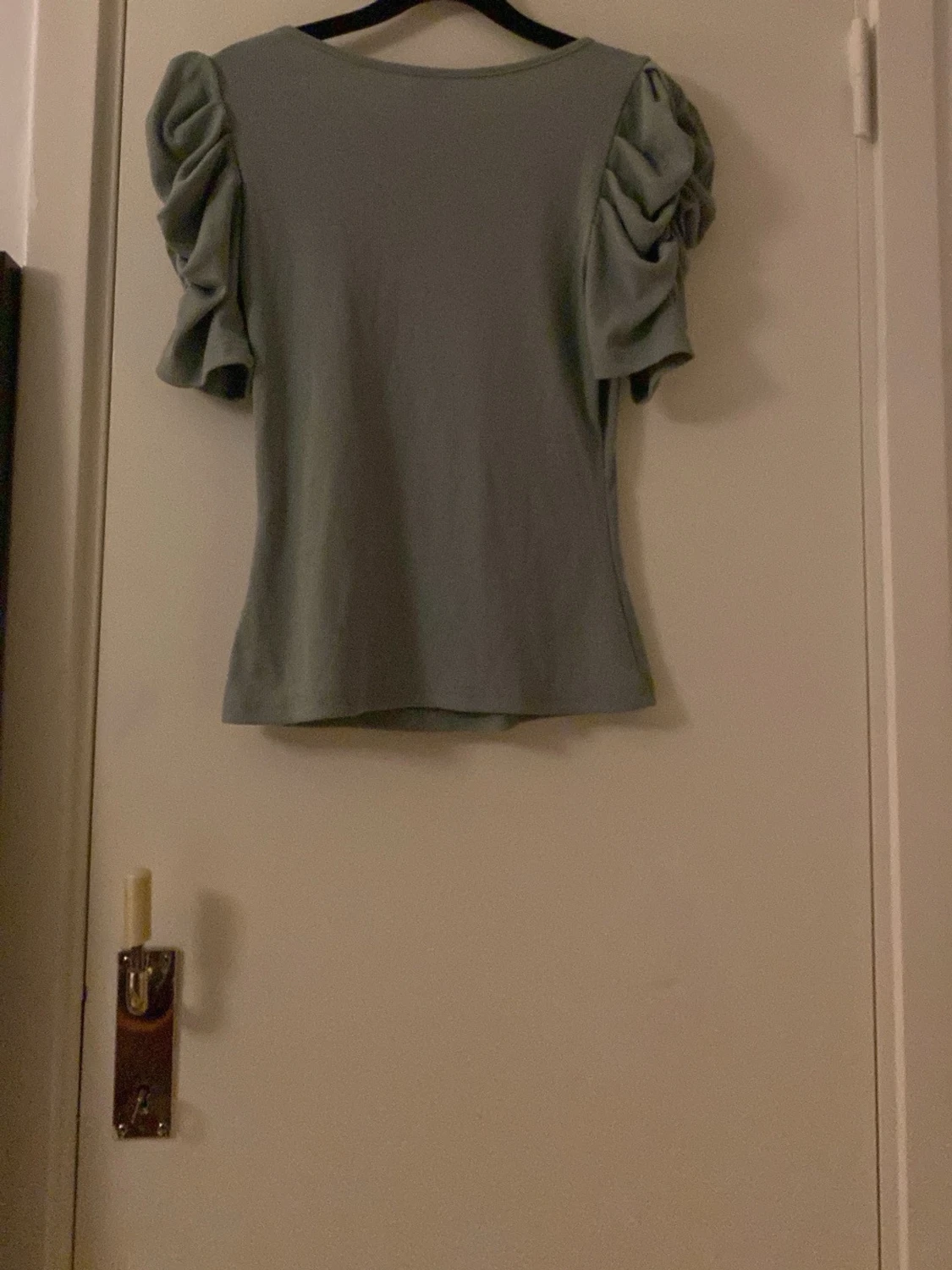 Grön ribbad topp med puffärm Shein - 1