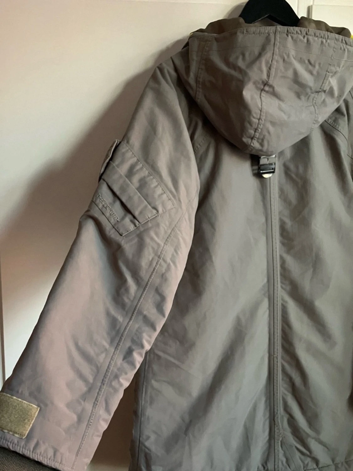 Grå parkajacka från Didriksons, strl 38 - 4