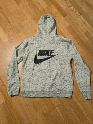 Nike - Fin hoddy 
