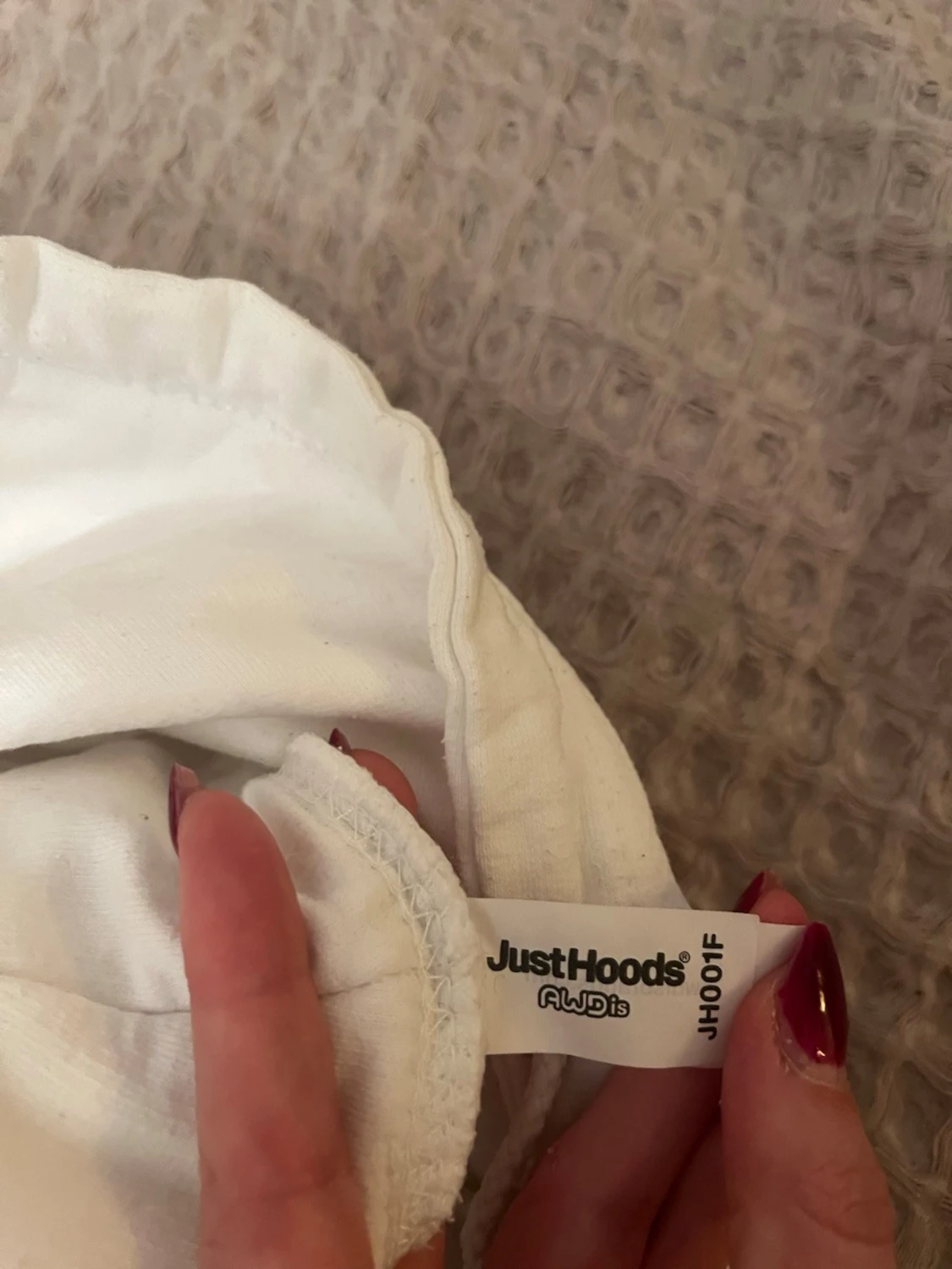 Vit hoodie med tryck från Sjöstjärnans Ridläger - 6