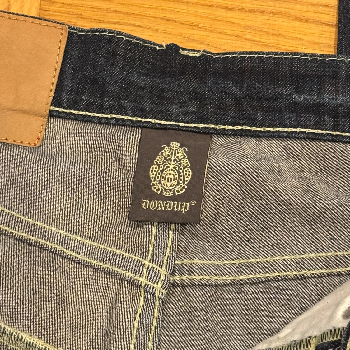 Mörkblå jeans från Dondup - 2