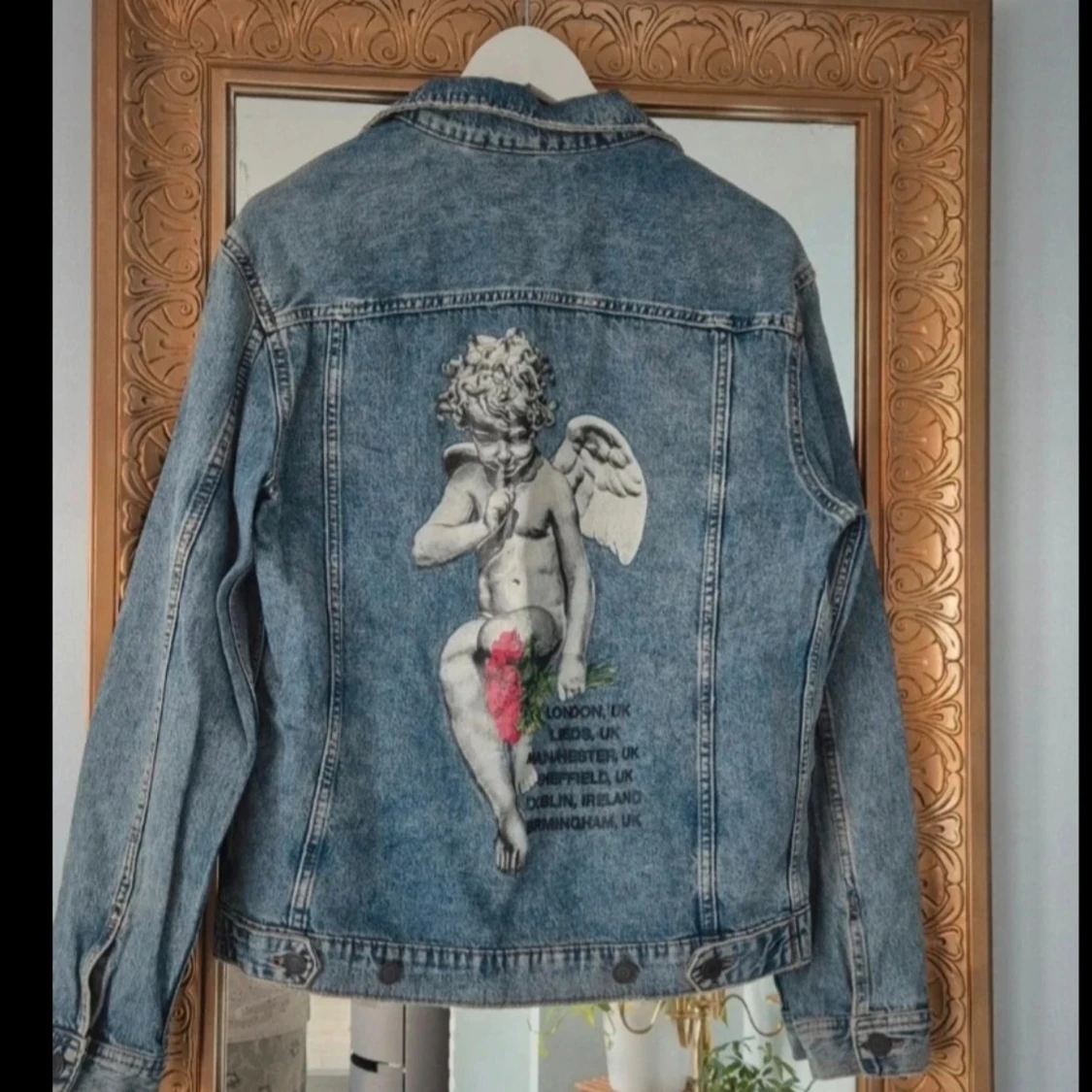 Young Thug jeansjacka med ängelmotiv - 1