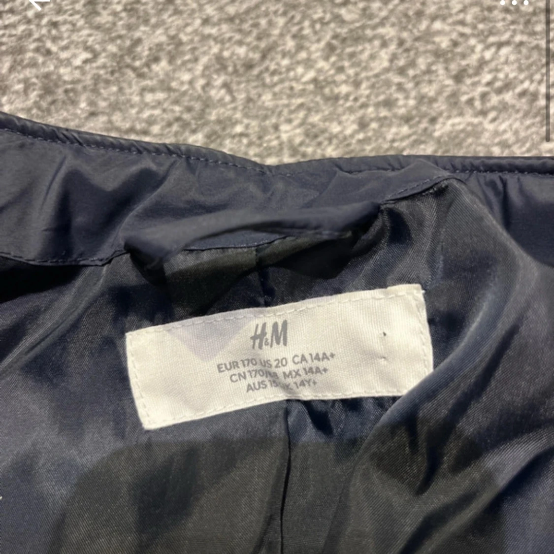 Svart pufferjacka från H&M - 3