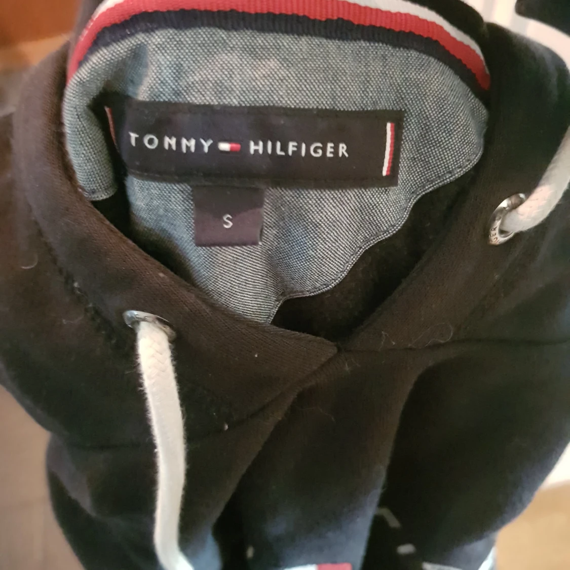 Svart hoodie Tommy Hilfiger S - 3