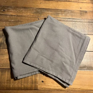 Kuddfodral - Två stycken kuddöverdrag 40x40cm.