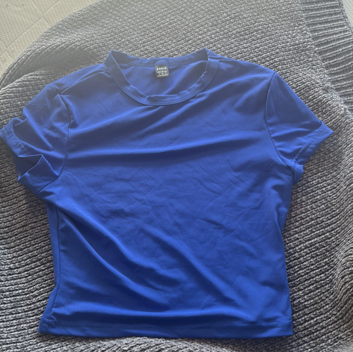 Blå t-shirt från SHEIN, storlek S