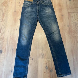 DONDUP JEANS - || Dondup jeans || Skick 9/10 || nypris ca 3200 || storlek W32 || Har du några frågor är det bara att höra av sig! || 