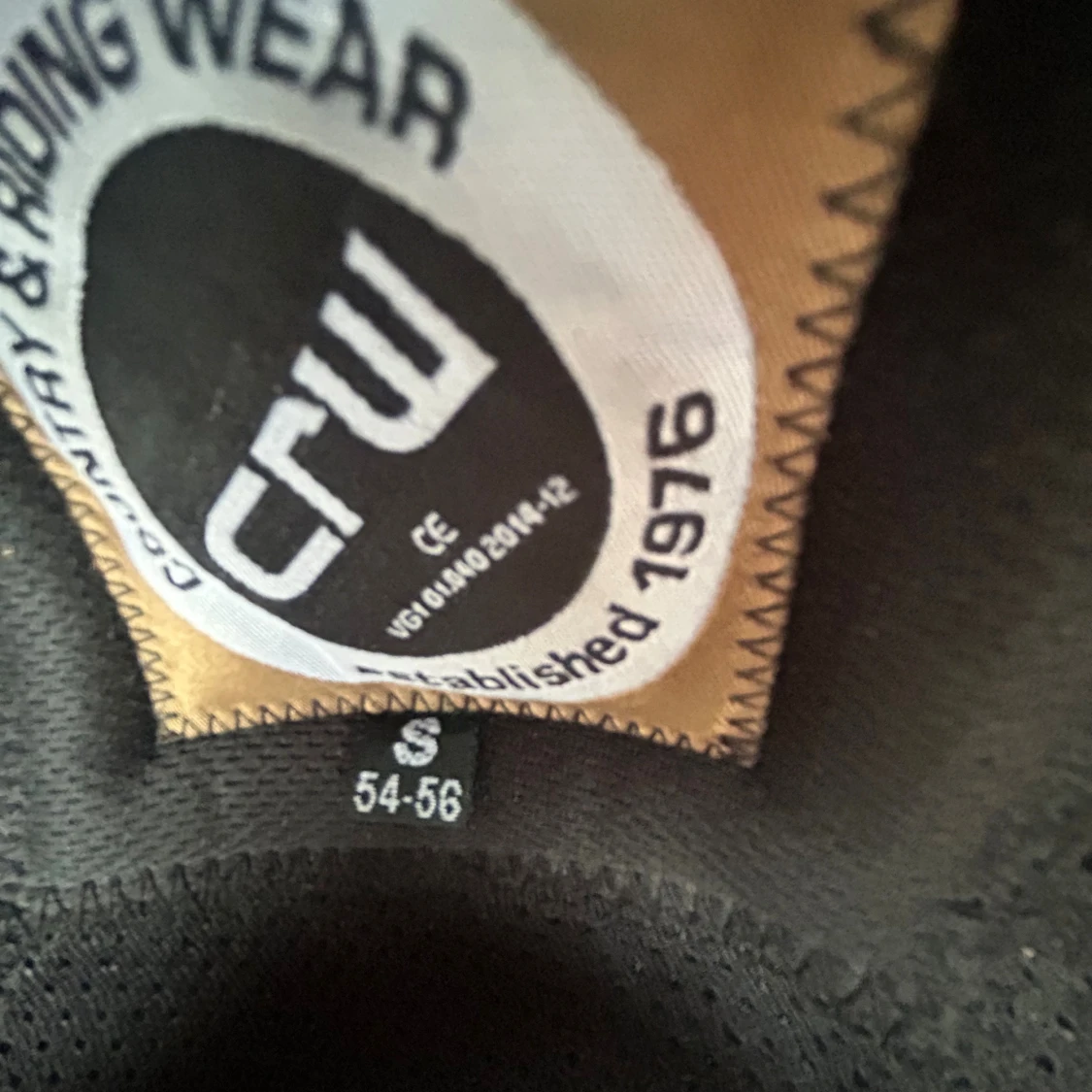 Mörkblå CRW ridhjälm med silverdetalj - 4