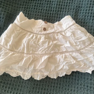 Minikjol - Minikjol från Zara, aldrig använd. Skit snygg till typ ett par boots nu i höst 