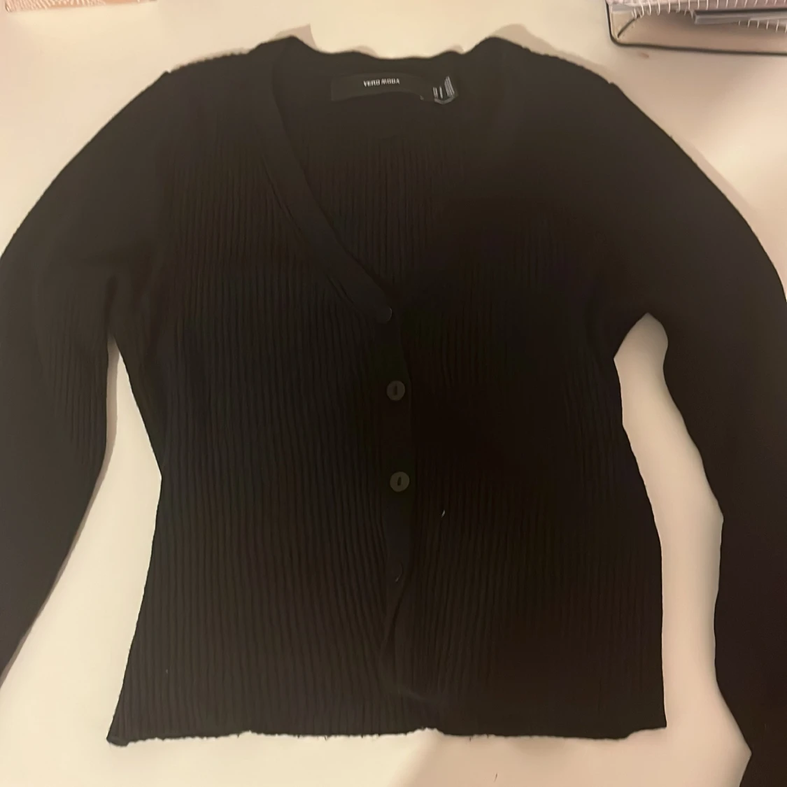 Svart ribbad kofta från Vero Moda