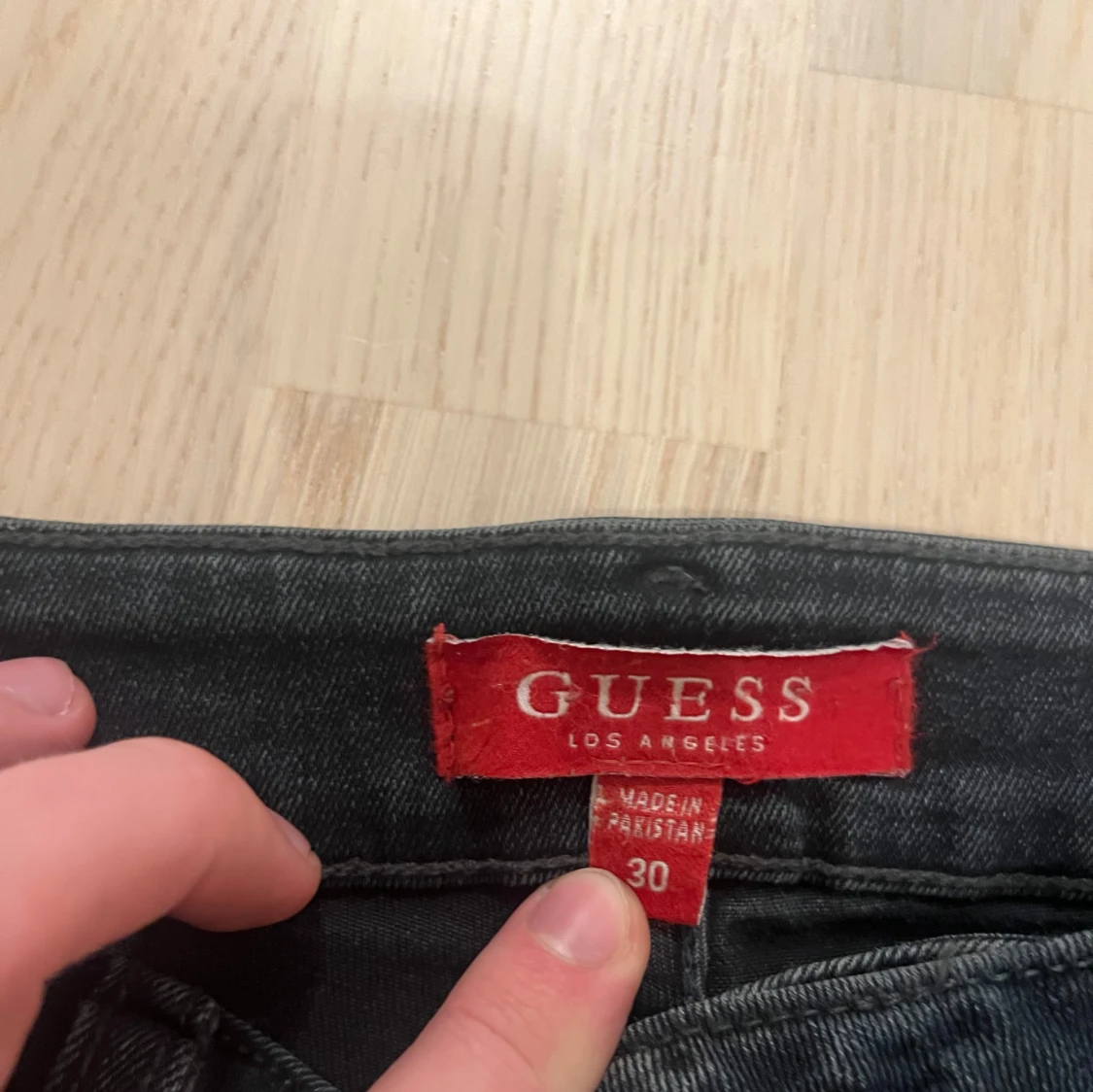 Svarta jeans från Guess med raka ben - 4