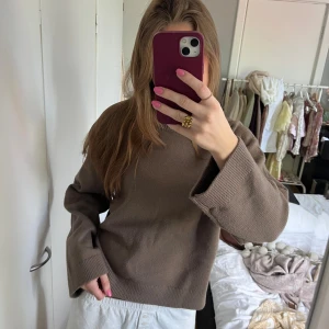 stickad tröja - jättemysig tröja i tjockare material🤎