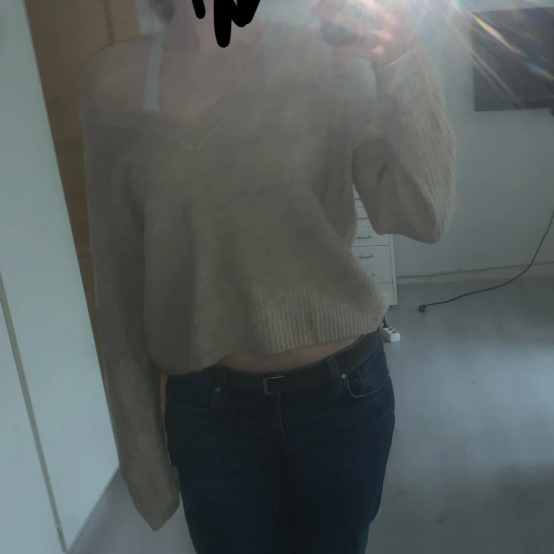 Beige stickad v-ringad tröja  - 3