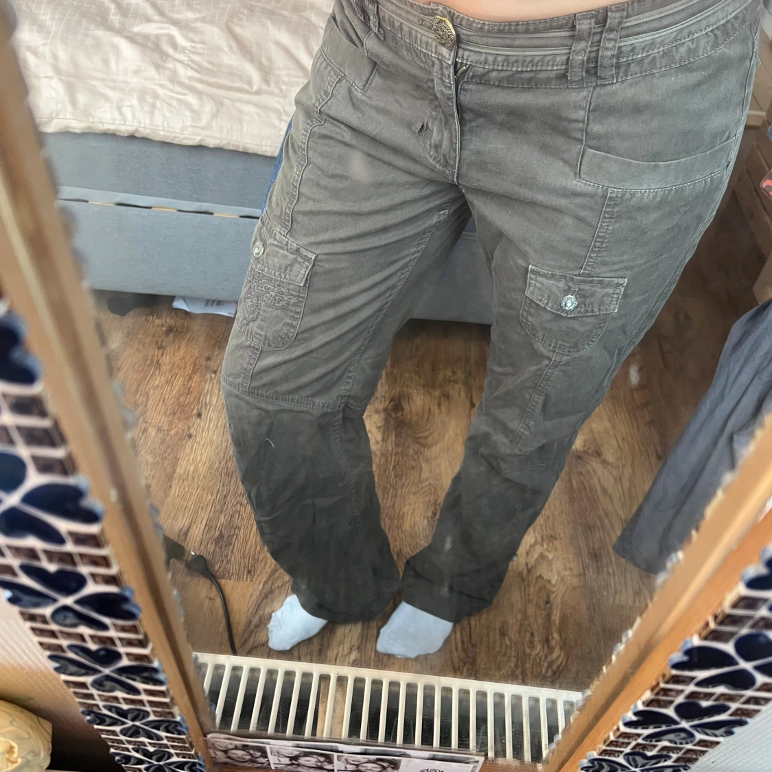 Bruna cargopants från Esprit