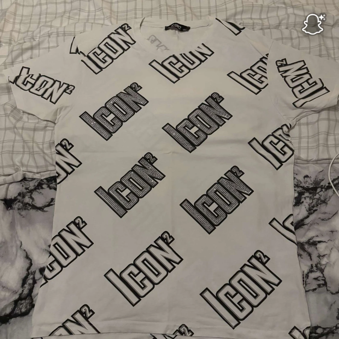 Vit ICON² t-shirt med tryck