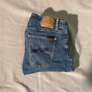 Nudie Jeans  - Tjena! Säljer nu dessa Nudie jeans i storlek w29! Dom är i bra skick 7/10, inga större defekter! Om ni undrar något är det bara att höra av sig!😀 