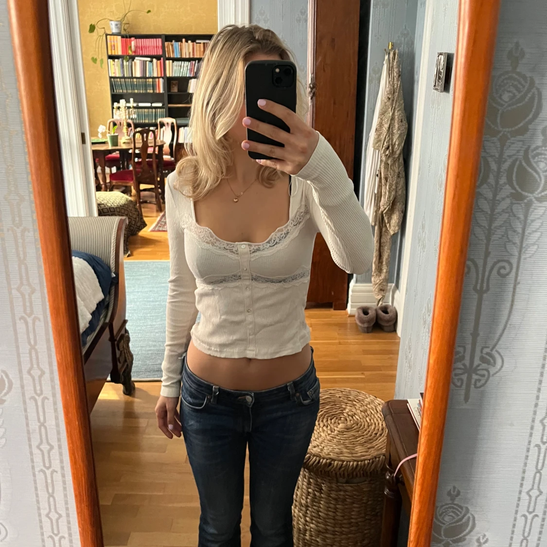 Vit  långärmad topp med spets - 1