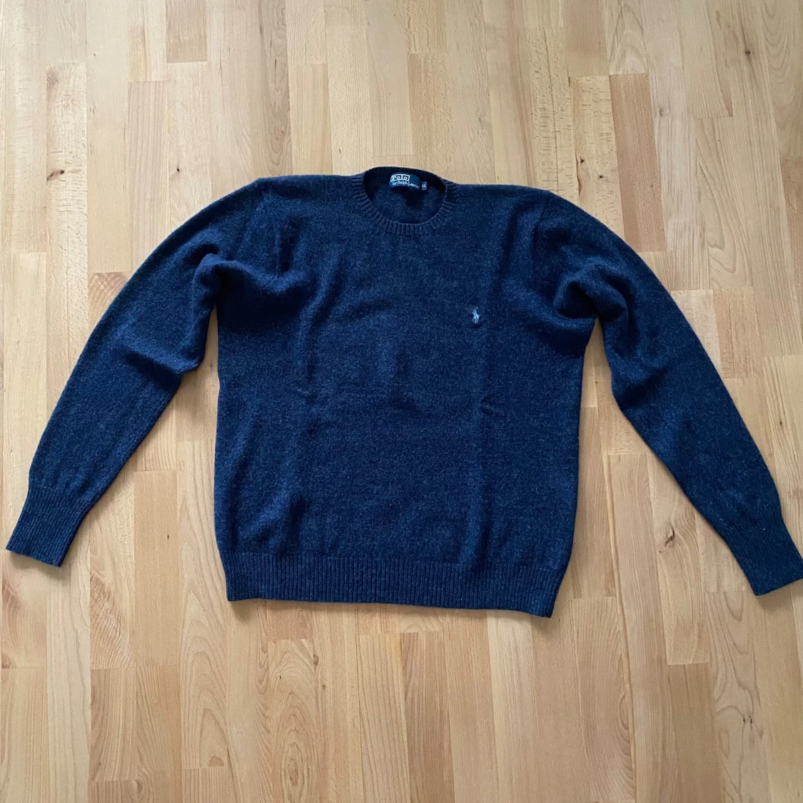 Mörkblå stickad tröja Polo Ralph Lauren