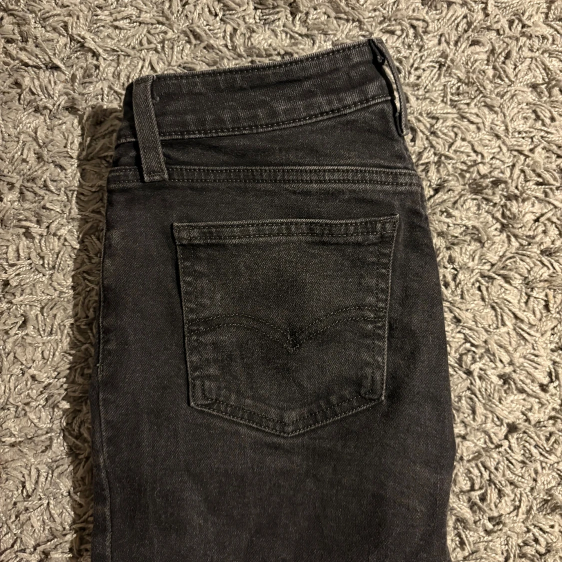 Levis bootcut jeans - 2