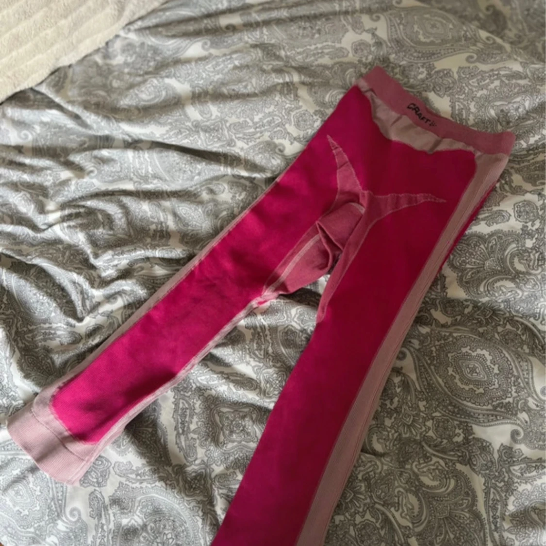 Rosa och cerise underställstights från Craft