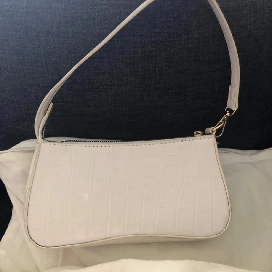 Vit axelväska 