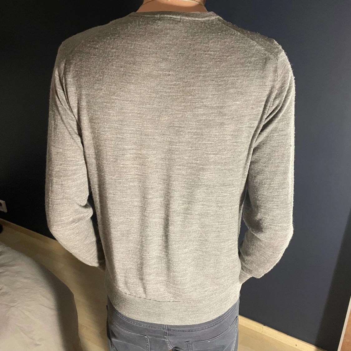 Grå ulltröja - 1