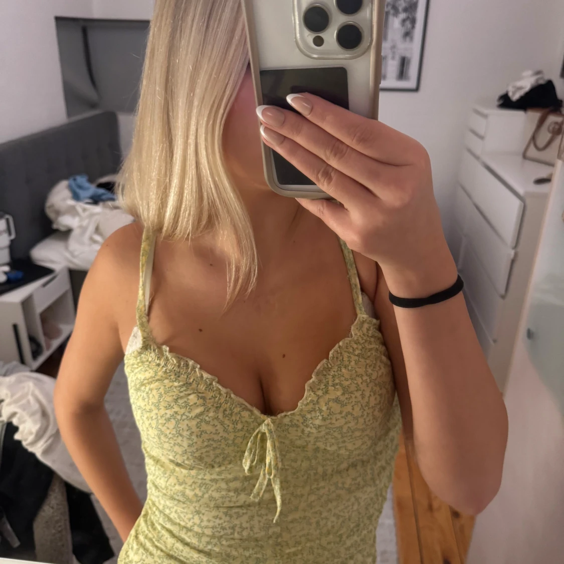 Ljusgul och grön blommig kortklänning - 3