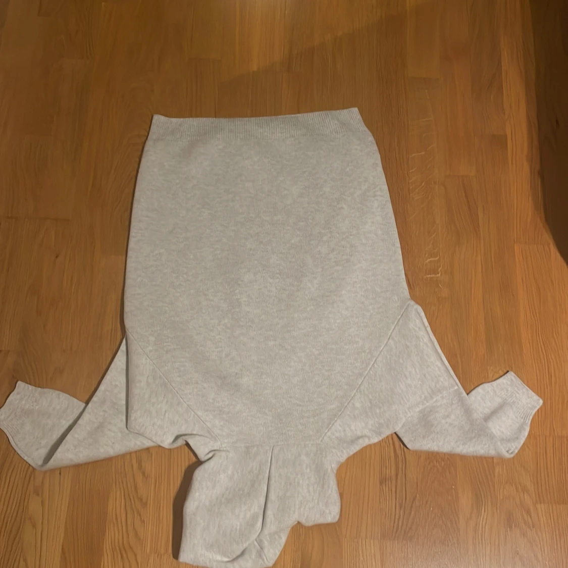 Ljusgrå hoodie från Felix Hardy - 1