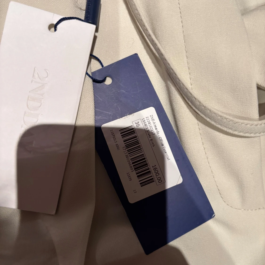 Beige wide kostymbyxor från 2ND DAY - 3