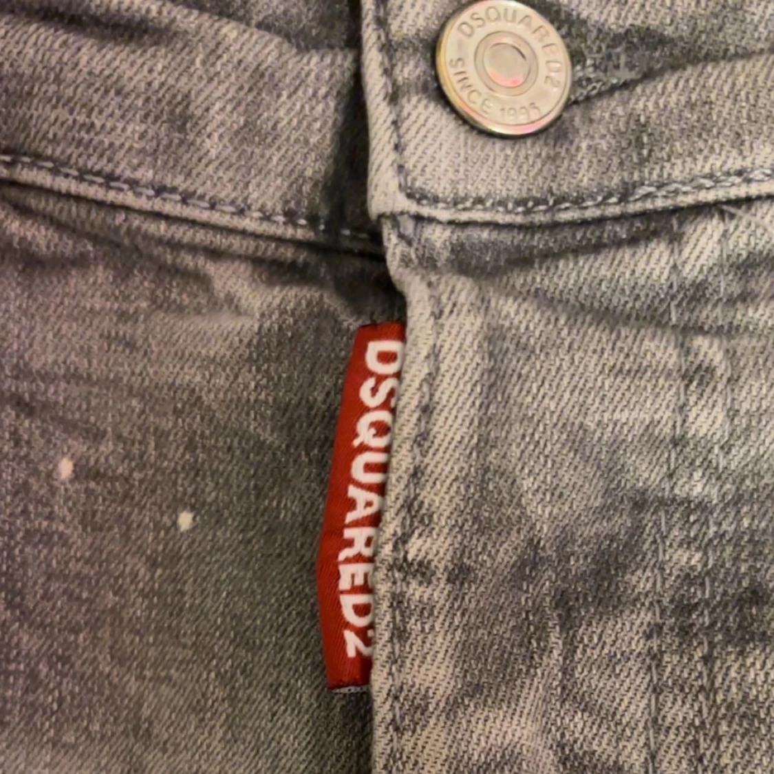 Grå slitna jeans från Dsquared2 - 2