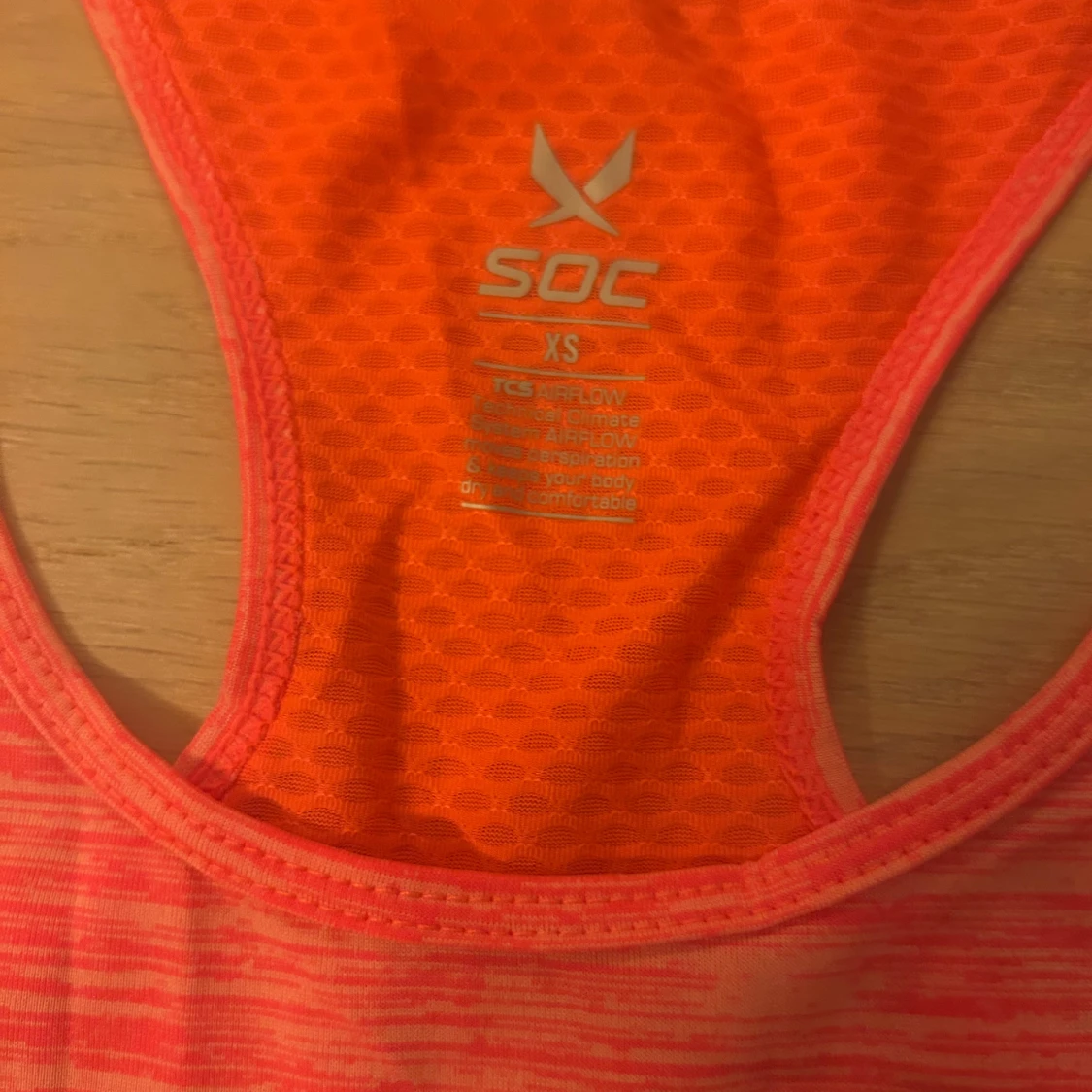 Neonrosa träningstopp från SOC XS - 2