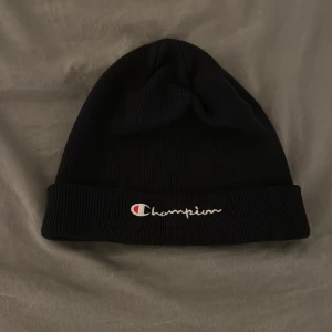 Svart ribbad (LV belt) white - (LV belt)