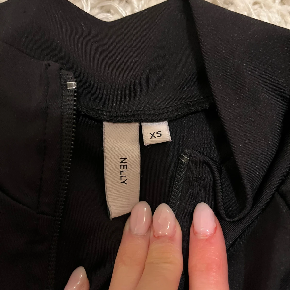 Svart träningsjacka från Nelly XS - 2
