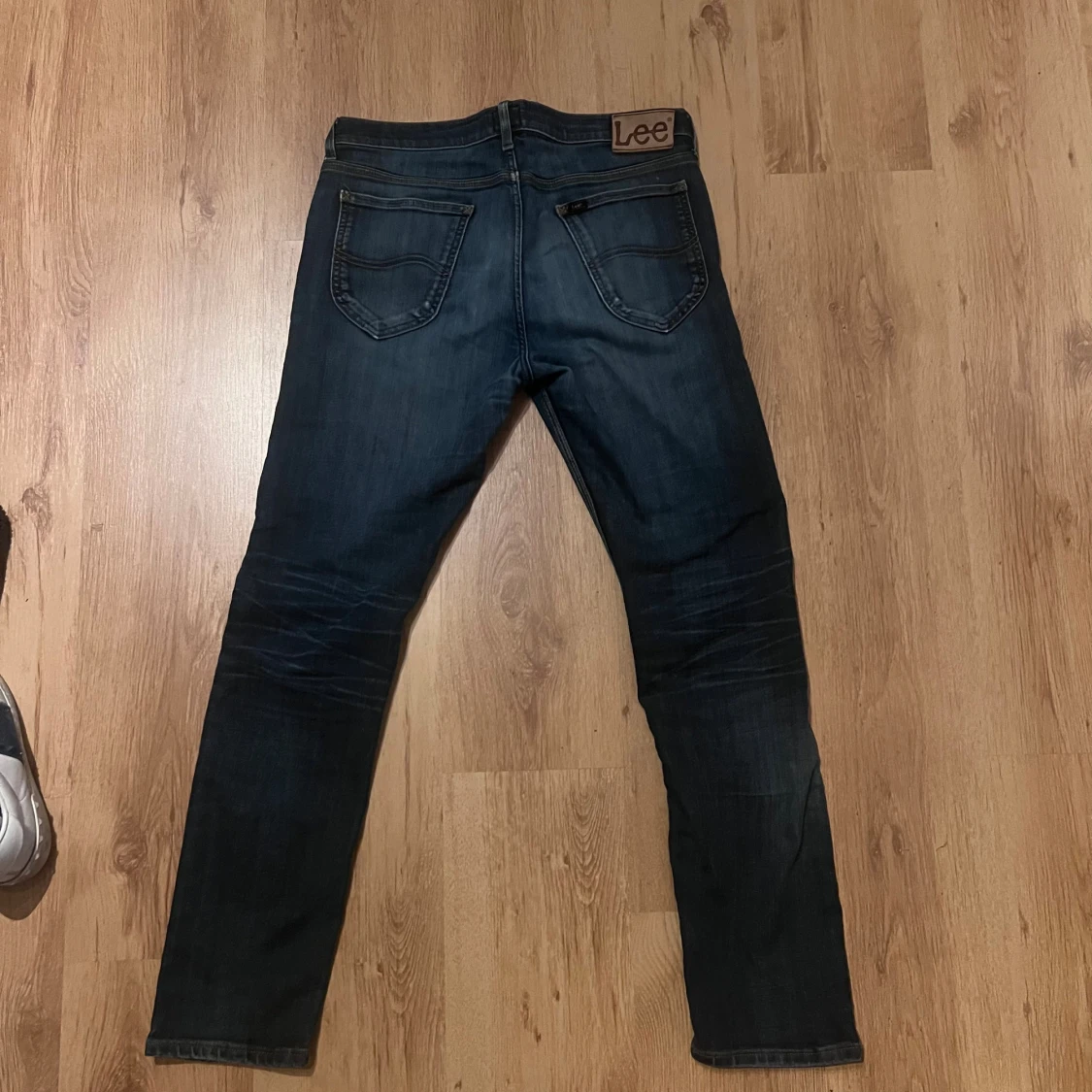 Mörkblå Lee jeans slim fit 34/32 - 2