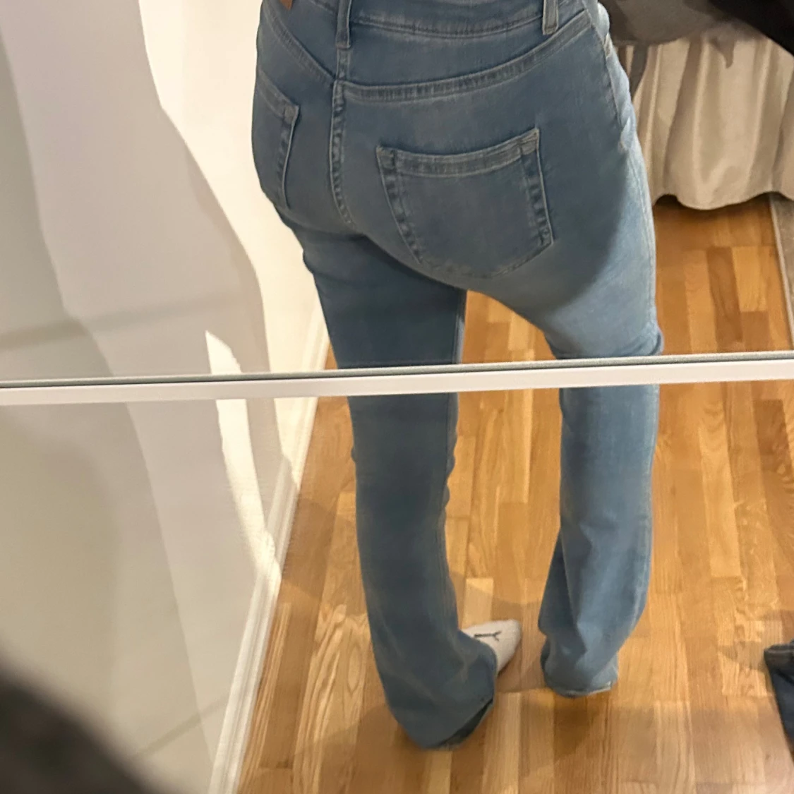 Ljusblå bootcut jeans från only - 2