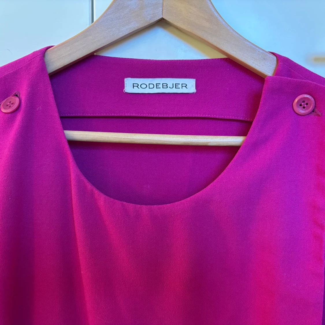 Cerise omlottkavaj från Rodebjer - 2