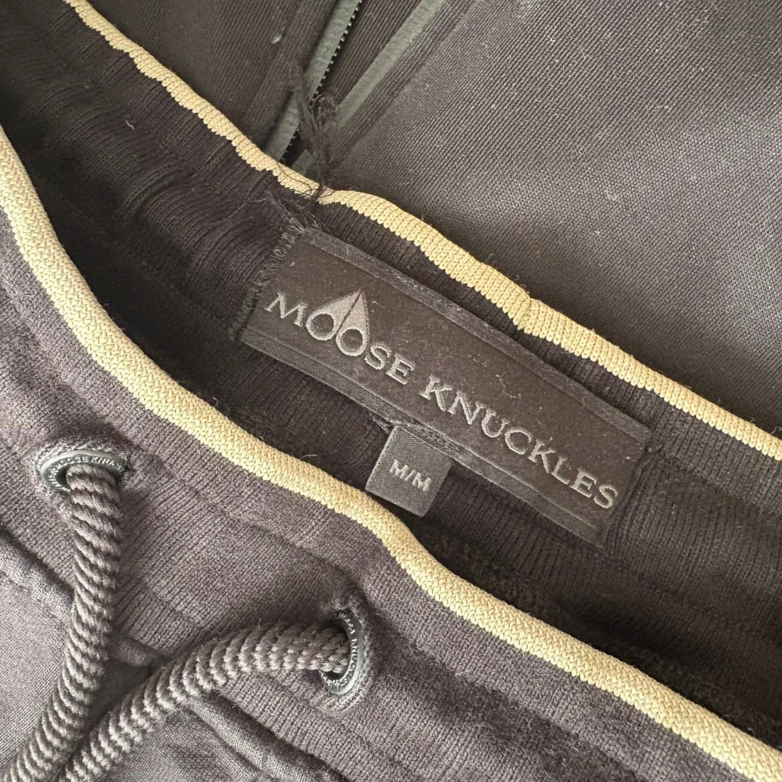 Svarta mjukisbyxor Moose Knuckles M - 2