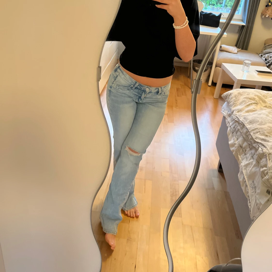 Ljusblå bootcut jeans  - 1