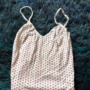 Såååå söt linne från brandy - Linne från brandy med hjärter