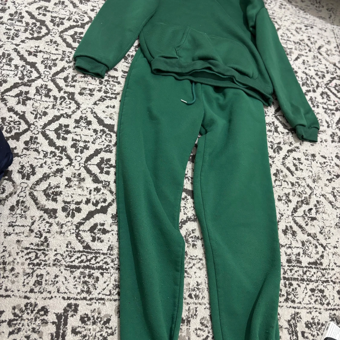 Gröna mjukisbyxor med snörning - 3