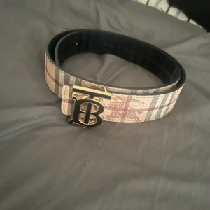 BB bälte  - Fint bälte till salu går att använda båda skor 